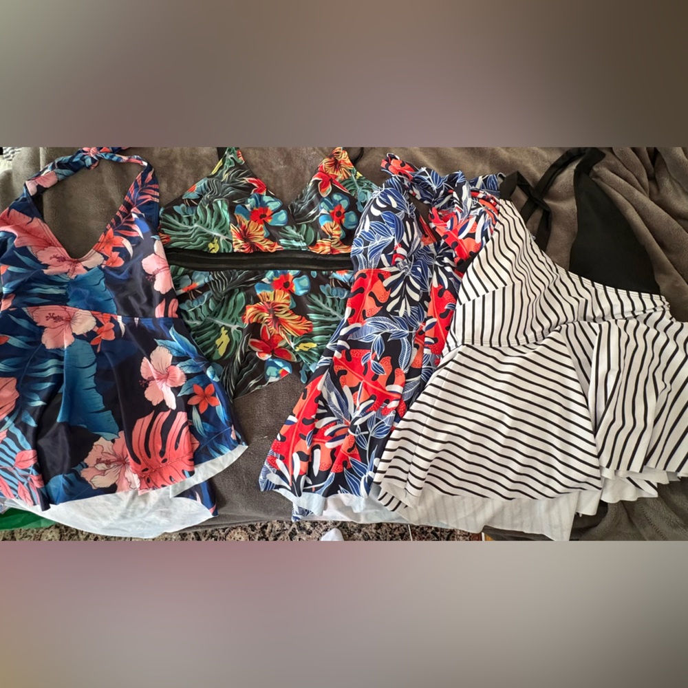 Floral and Striped Women's Swimwear Set